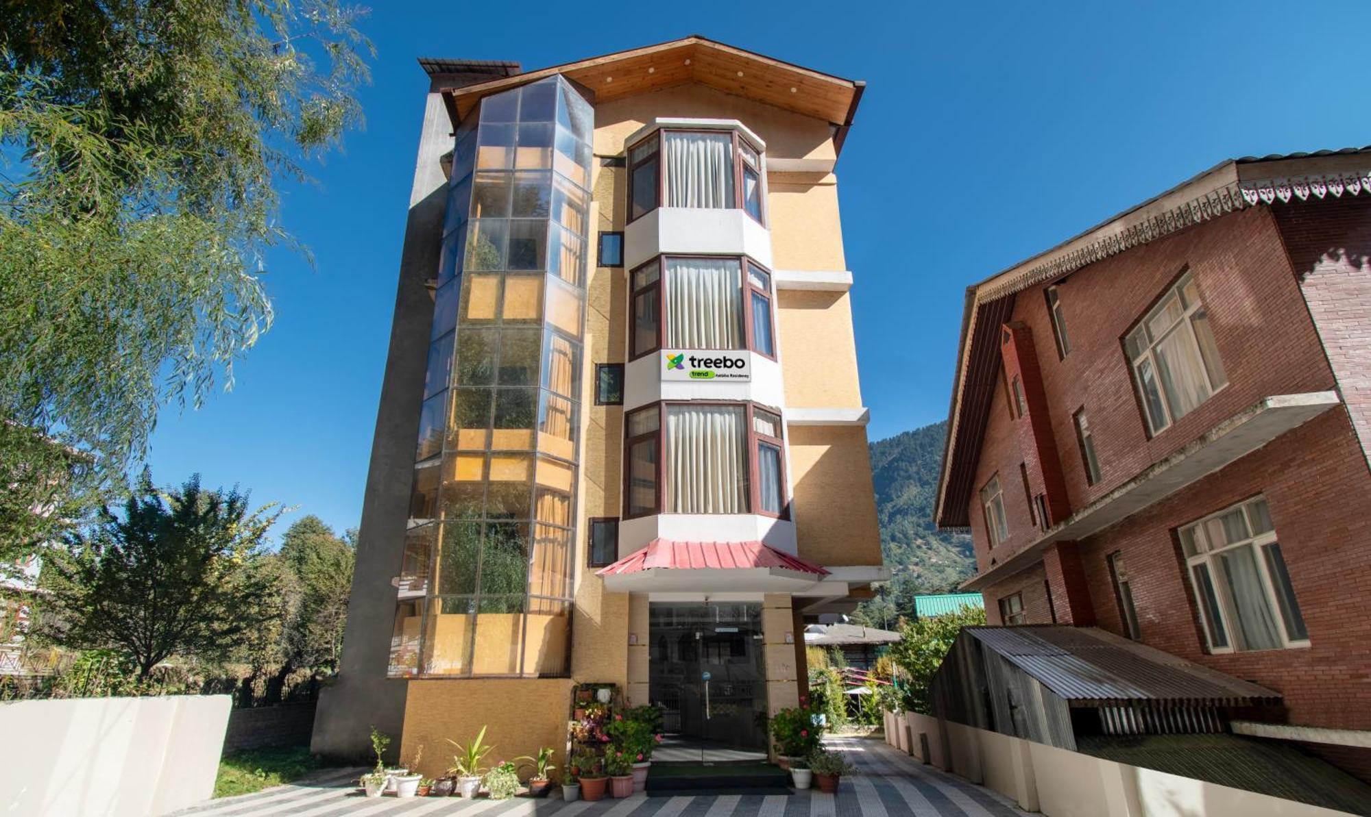 Hotel Ambika Residency, Near Hidimba Devi Temple à Manāli Extérieur photo
